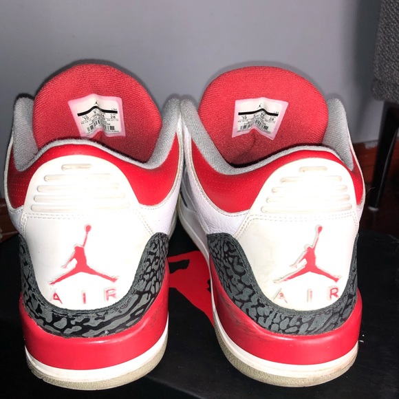 Jordan “Fire Red 3s” size 10 - Picture 4 of 6